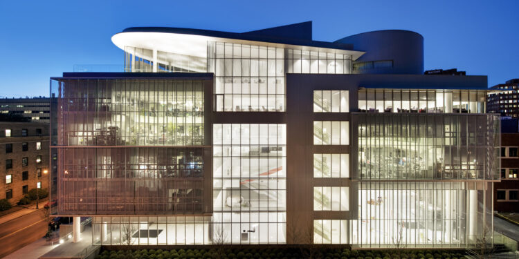 波士顿麻省理工学院媒体实验室商业访问计划