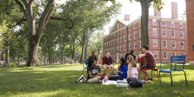ハーバード大学キャンパスSTEMサマーキャンプ