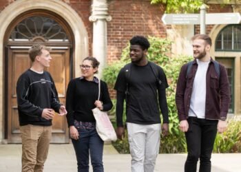 聖彼得大學英語課程