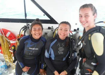 Campamento de buceo en aguas abiertas para adolescentes en Topsail Beach